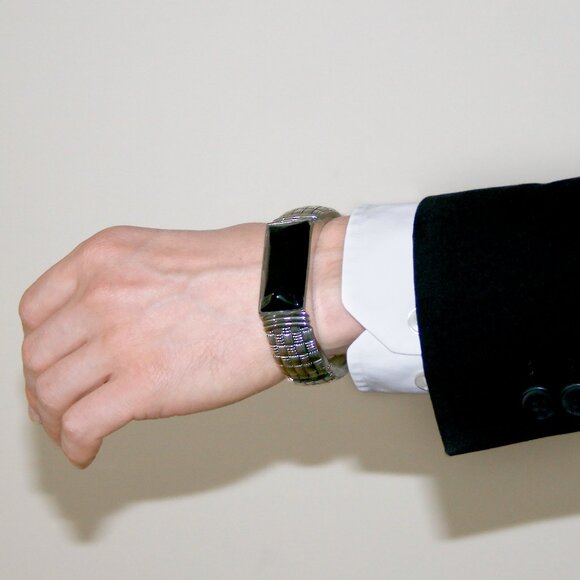 Stylish Bangle Bracelet, Vintage Unisex Metal Bracelet with Black Stone - Picture 7 of 7